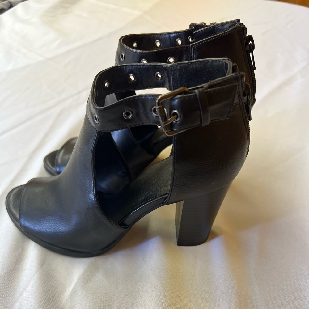 Black Vera wang shoes size 7.5